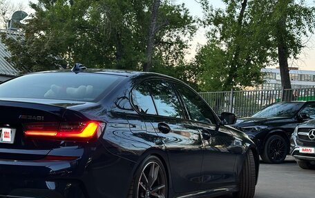 BMW 3 серия, 2019 год, 5 400 000 рублей, 2 фотография