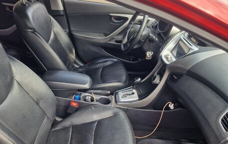 Hyundai Avante, 2011 год, 950 000 рублей, 2 фотография