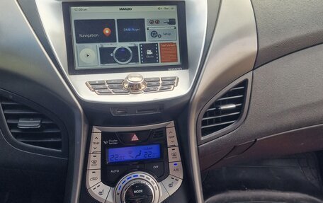 Hyundai Avante, 2011 год, 950 000 рублей, 10 фотография