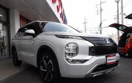 Mitsubishi Outlander, 2022 год, 2 790 099 рублей, 3 фотография