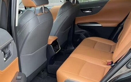 Toyota Venza, 2022 год, 2 850 000 рублей, 21 фотография