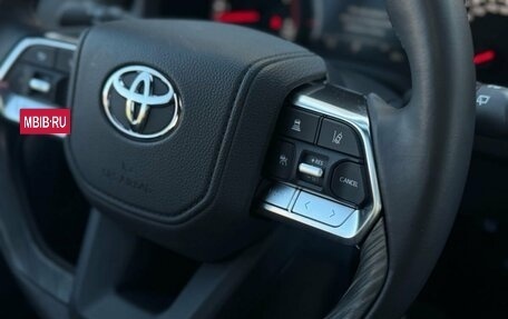 Toyota Land Cruiser, 2023 год, 12 700 000 рублей, 16 фотография
