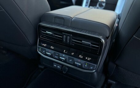 Toyota Land Cruiser, 2023 год, 12 700 000 рублей, 36 фотография