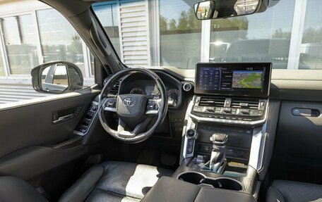 Toyota Land Cruiser, 2021 год, 10 300 000 рублей, 15 фотография