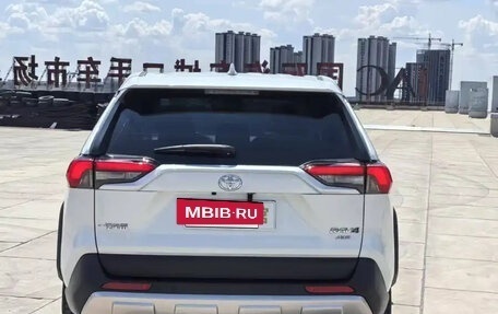 Toyota RAV4, 2022 год, 2 490 099 рублей, 6 фотография