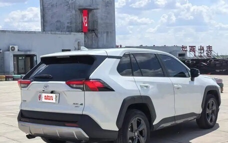Toyota RAV4, 2022 год, 2 490 099 рублей, 5 фотография