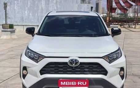 Toyota RAV4, 2022 год, 2 490 099 рублей, 2 фотография