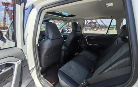 Toyota RAV4, 2022 год, 2 490 099 рублей, 21 фотография
