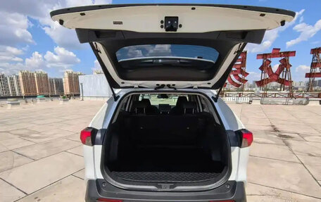 Toyota RAV4, 2022 год, 2 490 099 рублей, 24 фотография
