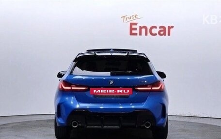 BMW 1 серия, 2021 год, 2 273 000 рублей, 4 фотография