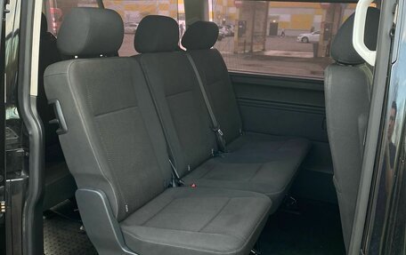 Volkswagen Caravelle T6 рестайлинг, 2017 год, 2 850 000 рублей, 11 фотография