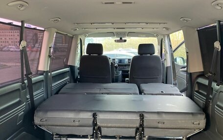 Volkswagen Caravelle T6 рестайлинг, 2017 год, 2 850 000 рублей, 3 фотография