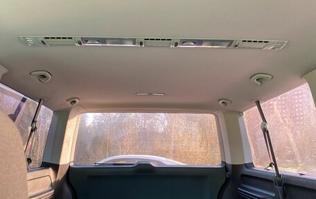Volkswagen Caravelle T6 рестайлинг, 2017 год, 2 850 000 рублей, 14 фотография