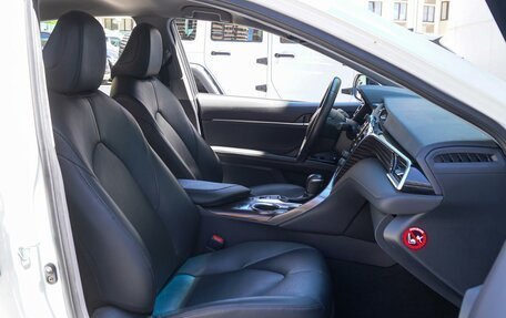 Toyota Camry, 2019 год, 2 998 000 рублей, 8 фотография