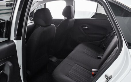 Volkswagen Polo VI (EU Market), 2015 год, 849 000 рублей, 11 фотография