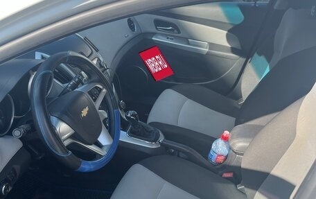 Chevrolet Cruze II, 2013 год, 830 000 рублей, 7 фотография