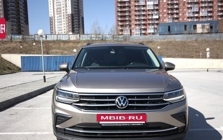 Volkswagen Tiguan II, 2021 год, 3 250 000 рублей, 24 фотография