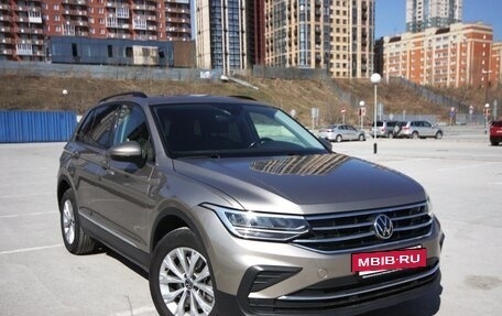 Volkswagen Tiguan II, 2021 год, 3 250 000 рублей, 23 фотография