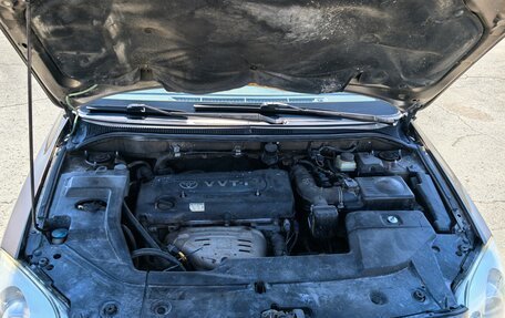 Toyota Avensis III рестайлинг, 2006 год, 875 000 рублей, 37 фотография