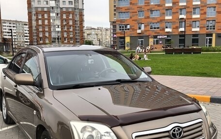 Toyota Avensis III рестайлинг, 2006 год, 875 000 рублей, 34 фотография