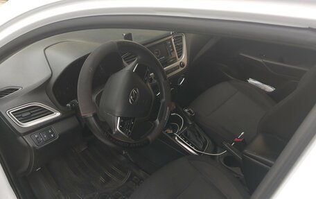 Hyundai Solaris II рестайлинг, 2021 год, 1 550 000 рублей, 9 фотография