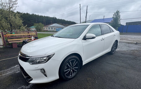 Toyota Camry, 2017 год, 2 410 000 рублей, 5 фотография