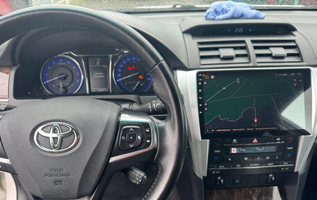 Toyota Camry, 2017 год, 2 410 000 рублей, 10 фотография