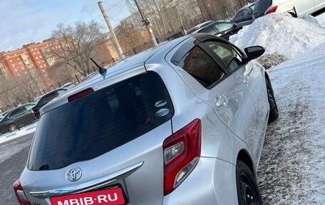 Toyota Vitz, 2014 год, 880 000 рублей, 3 фотография