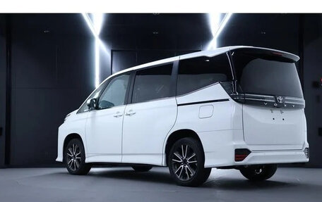 Toyota Voxy, 2022 год, 3 200 060 рублей, 7 фотография