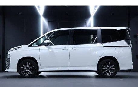 Toyota Voxy, 2022 год, 3 200 060 рублей, 8 фотография
