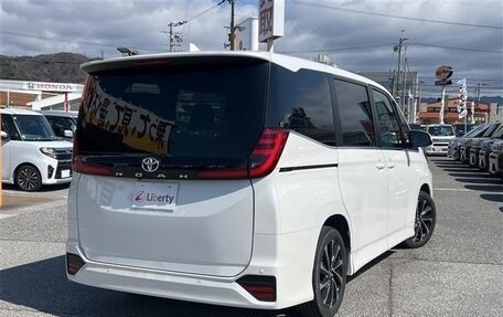 Toyota Noah, 2022 год, 2 200 060 рублей, 5 фотография