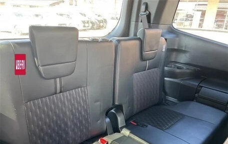 Toyota Noah, 2022 год, 2 200 060 рублей, 16 фотография