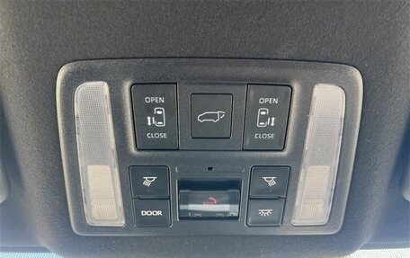 Toyota Noah, 2022 год, 2 200 060 рублей, 28 фотография