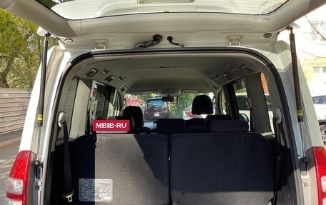Toyota Noah III, 2012 год, 1 650 000 рублей, 16 фотография