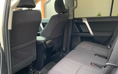 Toyota Land Cruiser Prado 150 рестайлинг 2, 2021 год, 6 050 000 рублей, 4 фотография