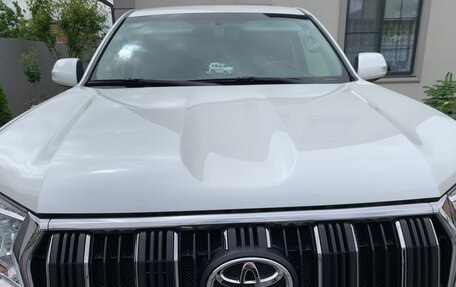 Toyota Land Cruiser Prado 150 рестайлинг 2, 2021 год, 6 050 000 рублей, 6 фотография