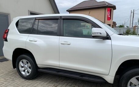 Toyota Land Cruiser Prado 150 рестайлинг 2, 2021 год, 6 050 000 рублей, 9 фотография