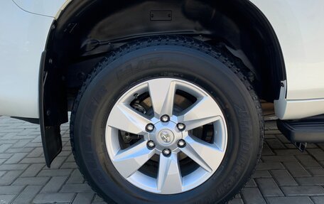 Toyota Land Cruiser Prado 150 рестайлинг 2, 2021 год, 6 050 000 рублей, 17 фотография
