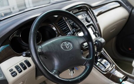 Toyota Highlander III, 2002 год, 1 300 000 рублей, 11 фотография