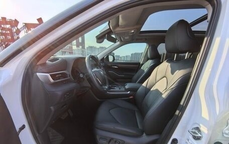 Toyota Highlander, 2022 год, 3 300 100 рублей, 9 фотография