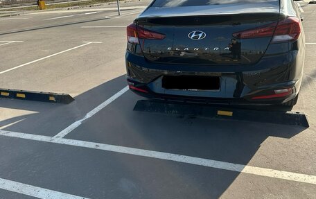 Hyundai Elantra VI рестайлинг, 2019 год, 1 650 000 рублей, 4 фотография