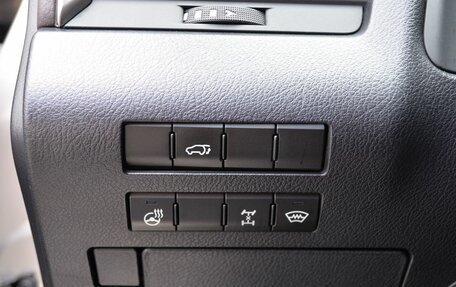 Lexus RX IV рестайлинг, 2020 год, 5 600 000 рублей, 20 фотография