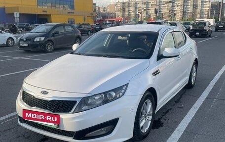 KIA K5 I рестайлинг, 2011 год, 1 100 000 рублей, 20 фотография