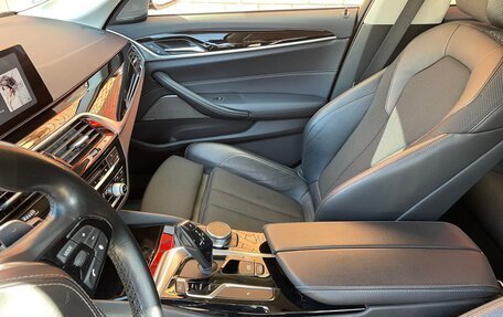BMW 5 серия, 2018 год, 2 730 000 рублей, 11 фотография