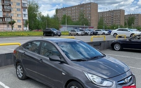 Hyundai Solaris II рестайлинг, 2011 год, 500 000 рублей, 7 фотография