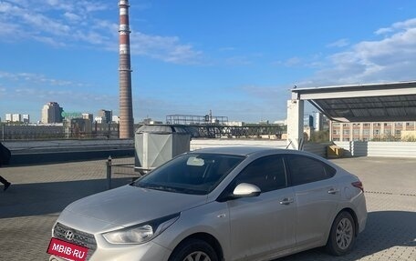 Hyundai Solaris II рестайлинг, 2018 год, 1 050 000 рублей, 2 фотография