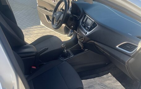 Hyundai Solaris II рестайлинг, 2018 год, 1 050 000 рублей, 9 фотография