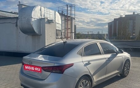 Hyundai Solaris II рестайлинг, 2018 год, 1 050 000 рублей, 4 фотография