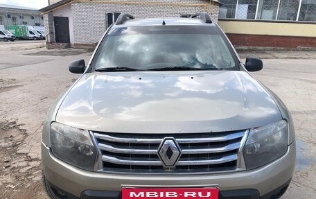 Renault Duster I рестайлинг, 2012 год, 775 000 рублей, 2 фотография