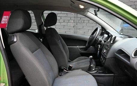 Ford Fiesta, 2006 год, 330 000 рублей, 11 фотография